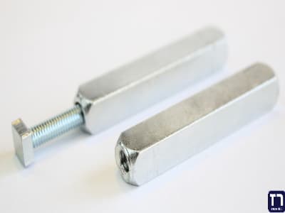 ציר מרובע 9 מ"מ מפוצל