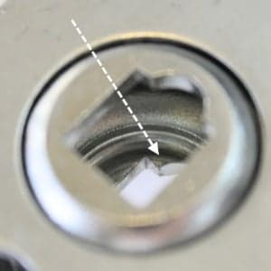 חור ציר 9 מ"מ חסום